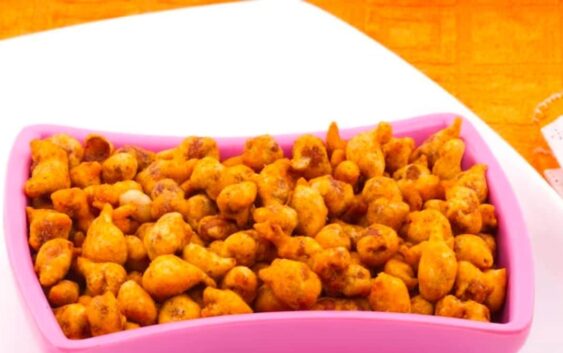 Namak Pare To Crispy Mathri, 5 Homemade Snacks To Try At Home This Diwali - News18